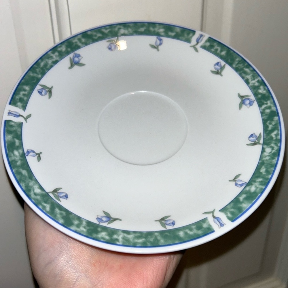 Porcelain Medium Plate